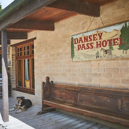 The Danseys Pass Hotel Ranfurly Kültér fotó